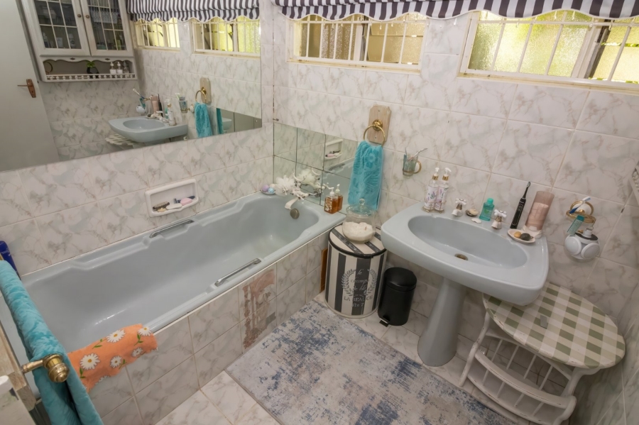 4 Bedroom Property for Sale in Wilgenhof Free State